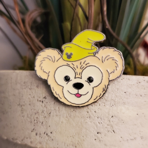 Duffy Bear In Dumbo's Hat Disney Hidden Mickey Pin - Picture 5 of 5
